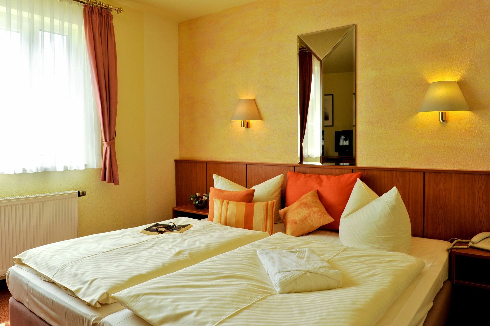 Hotel Weisser Schwan Erfurt Zewnętrze zdjęcie
